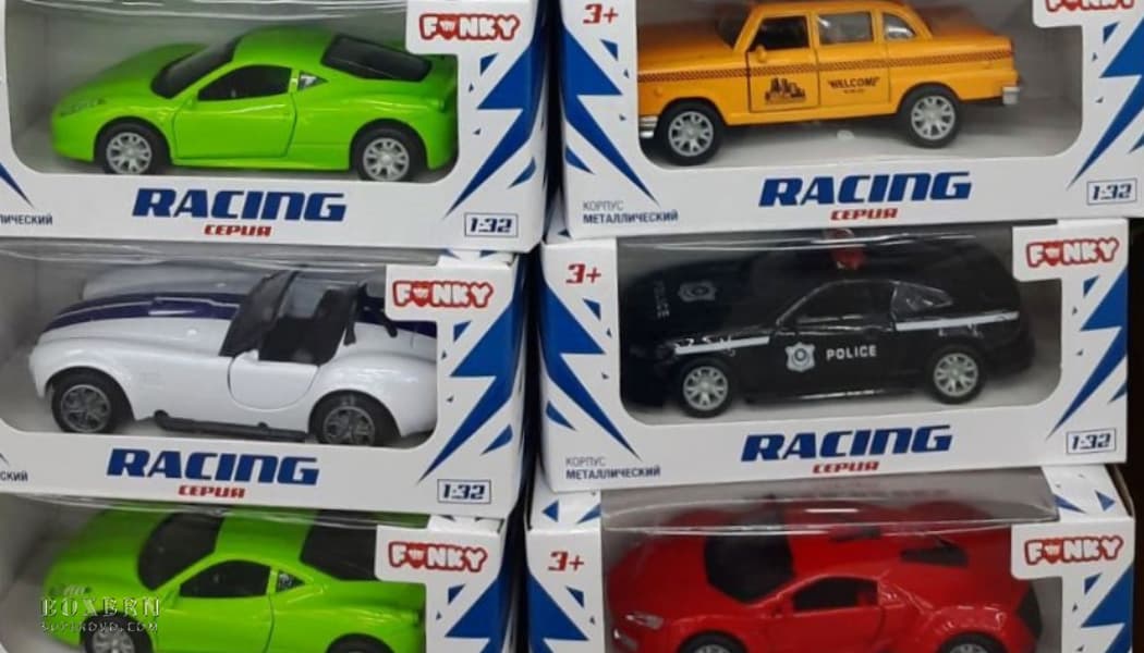 Машинка металлическая инерция Funky Toys